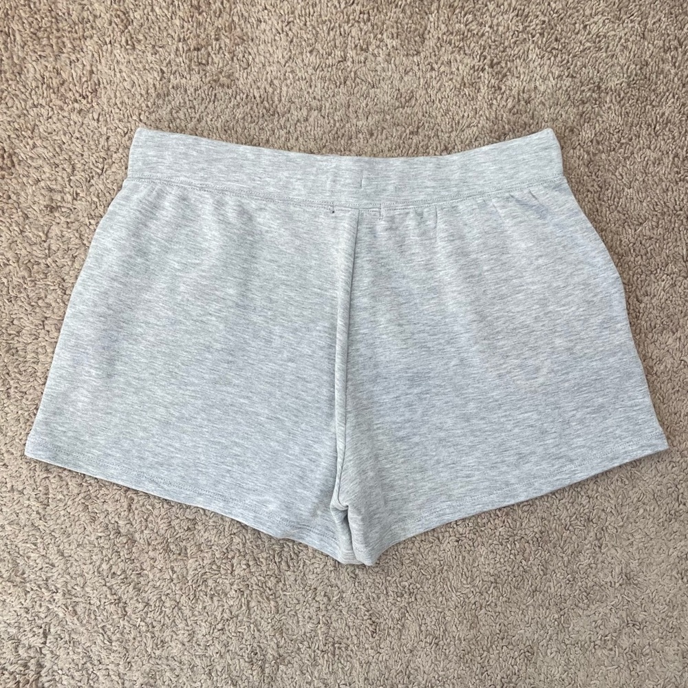 Quince Women’s SuperSoft Fleece Lounge Shorts in Heather Gray Size Medium - Picture 4 of 16